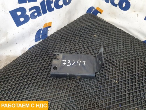 Кронштейн фонаря за кабиной